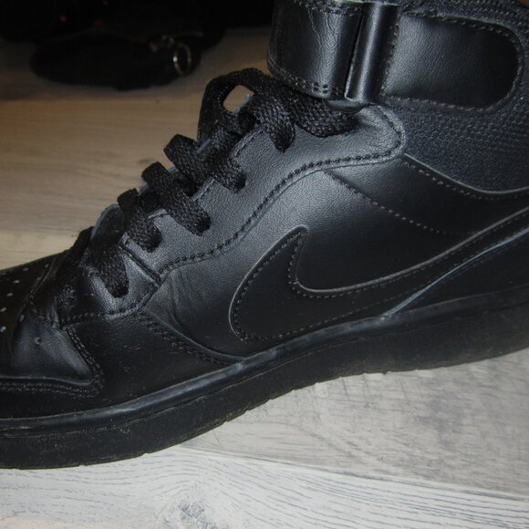 Black Nike High Top Air Force 1's - Picture 2 of 7